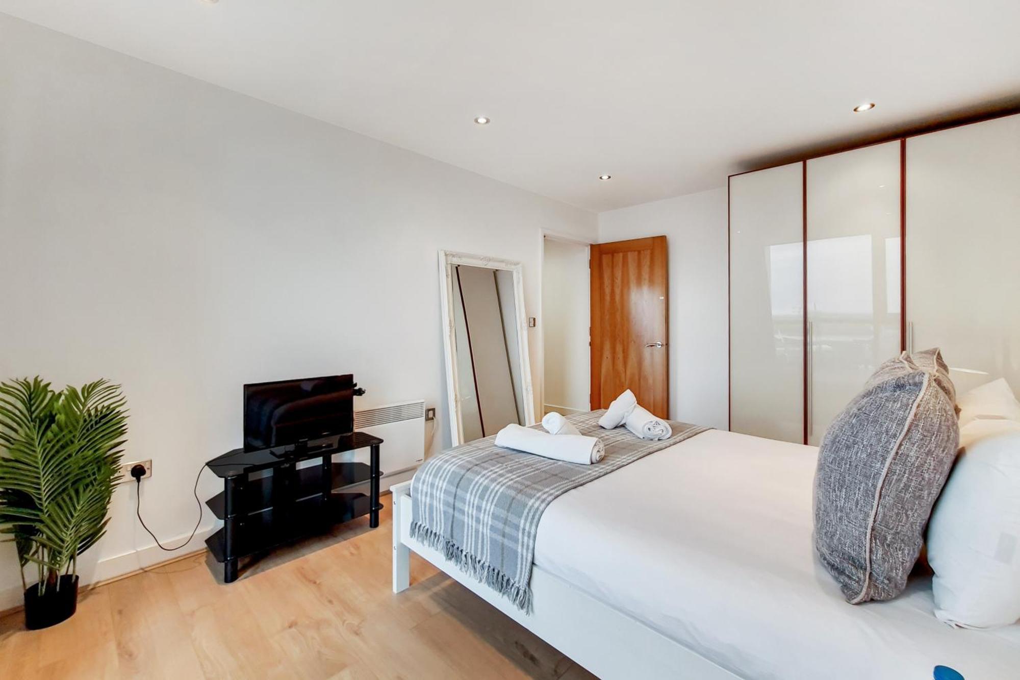 Deluxe Two Bed Apartment With River & City View London Eksteriør bilde